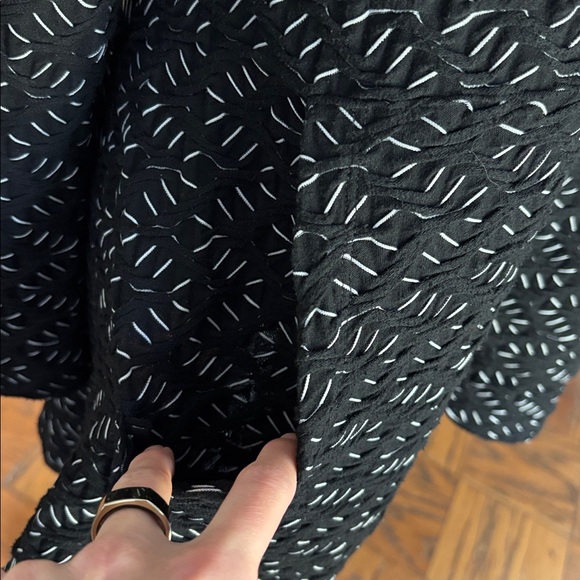 Kozan | Black & White Zip Jacket | Like New - Picture 6 of 6